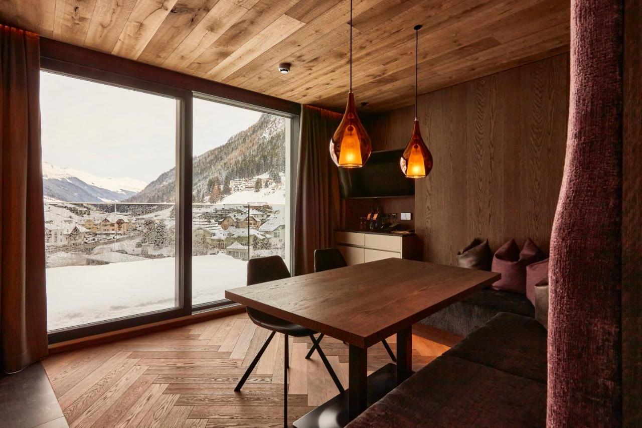 Hotel Alpina Ischgl Eksteriør bilde