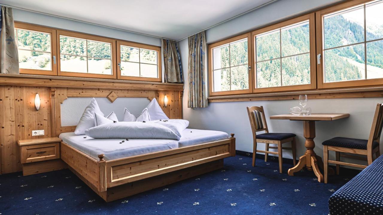 Hotel Alpina Ischgl Eksteriør bilde