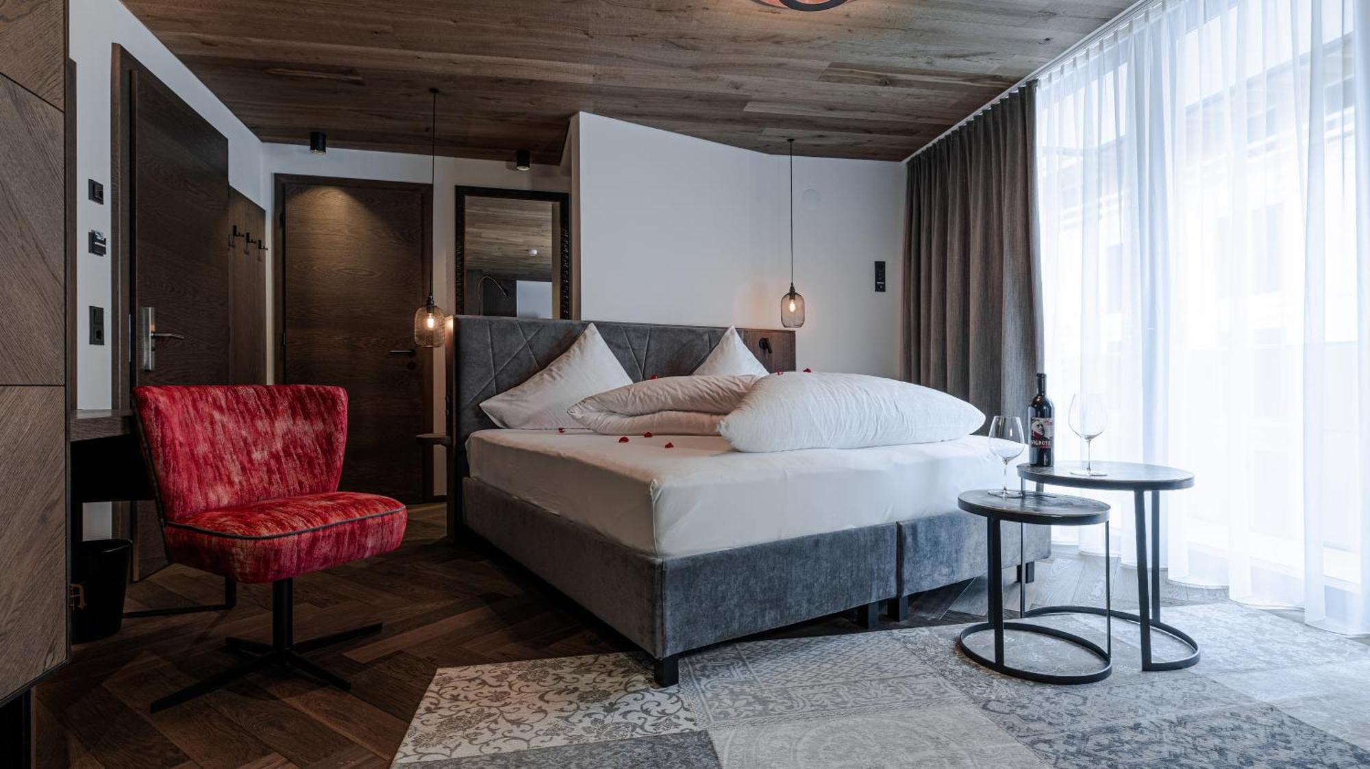 Hotel Alpina Ischgl Eksteriør bilde